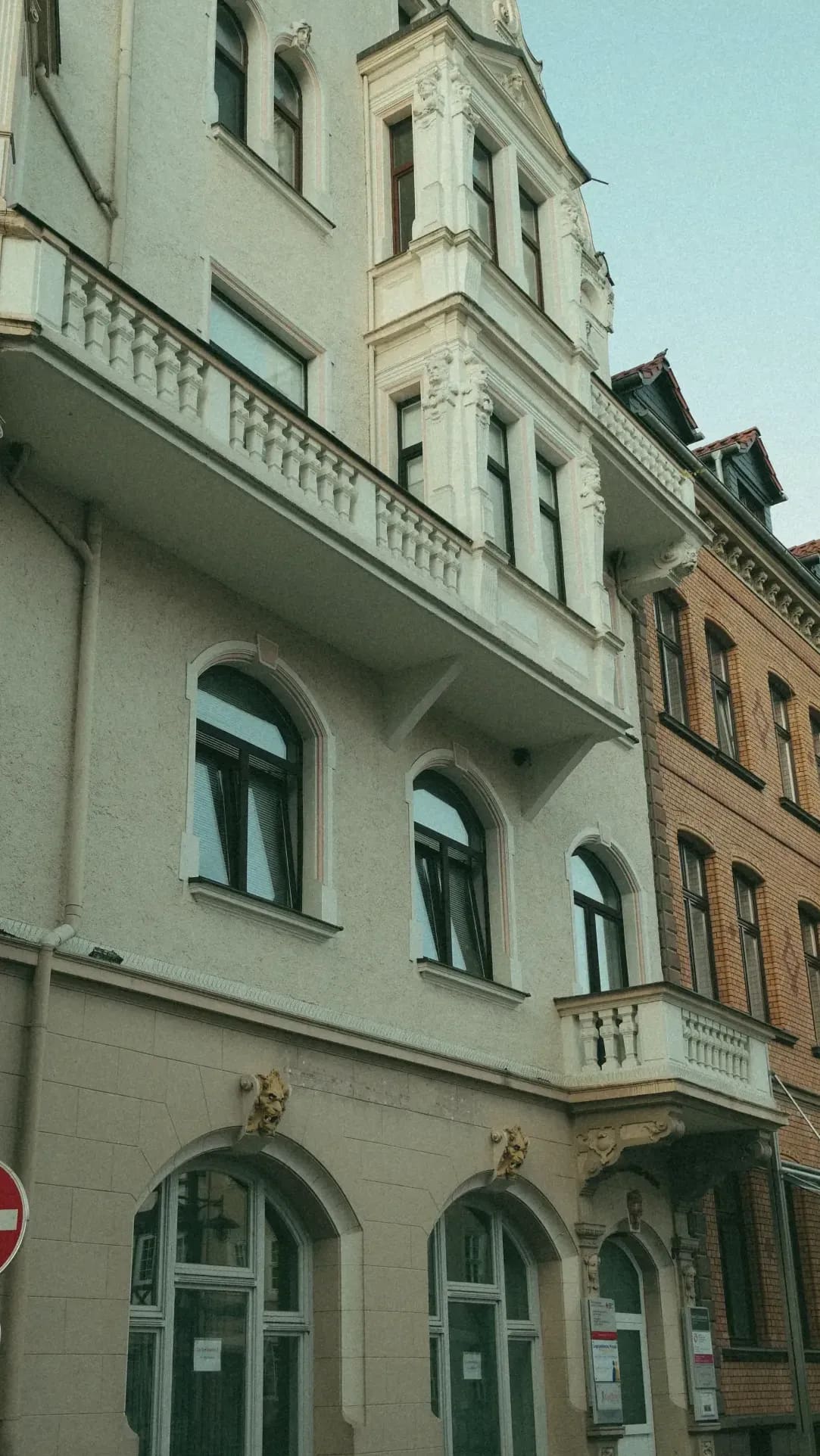 Sprachschule Aktiv 13