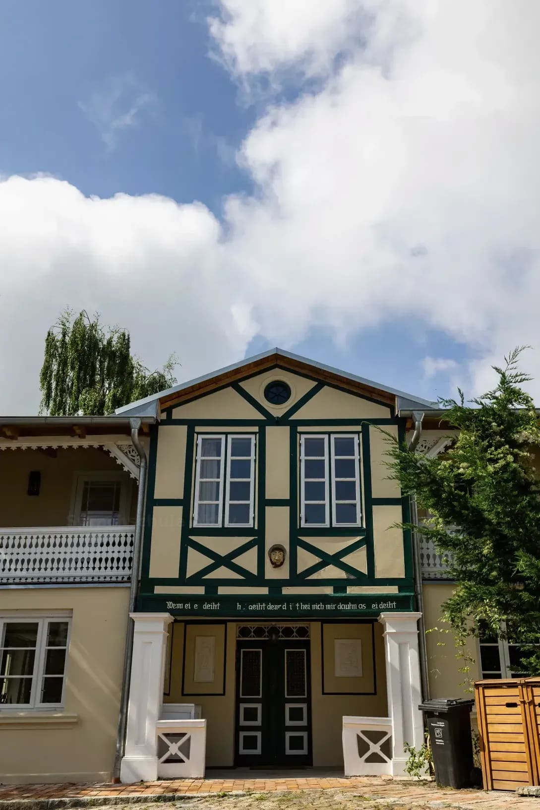 Sprachschule Aktiv 8
